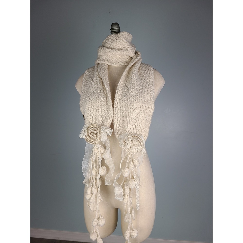Betsey Johnson Cream Scarf Roses Lace Fairycore Y2K It Girl Twee Coquette Winter